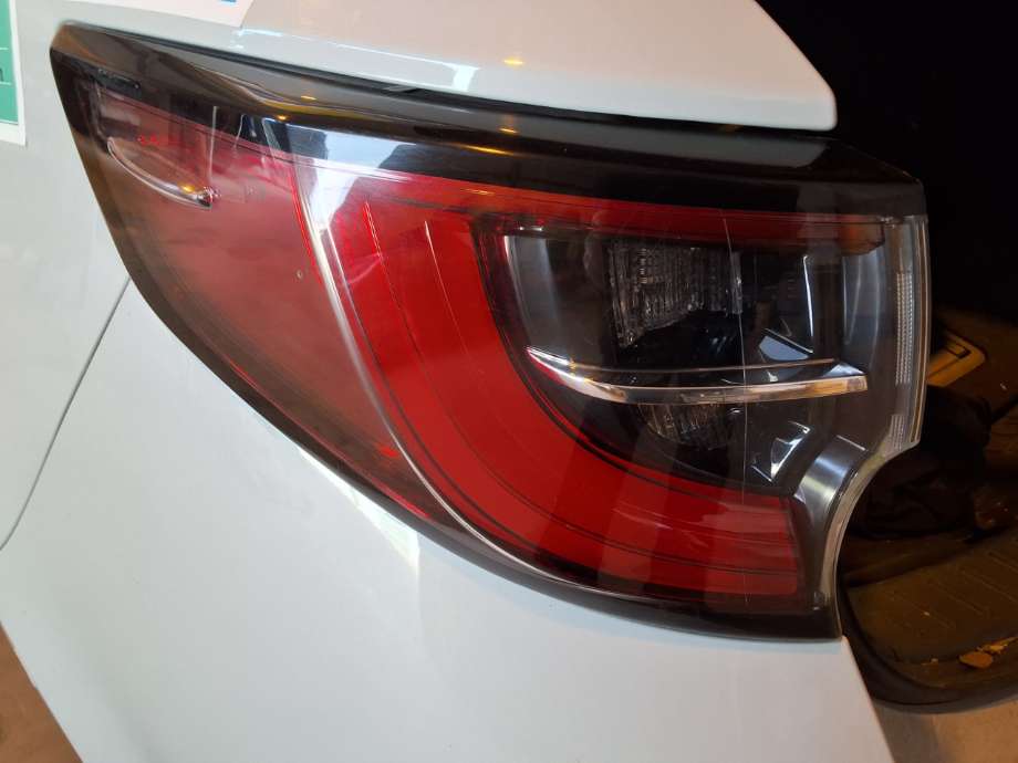 Baklykt venstre til Toyota Corolla 2019-->> (TOYOTA|)