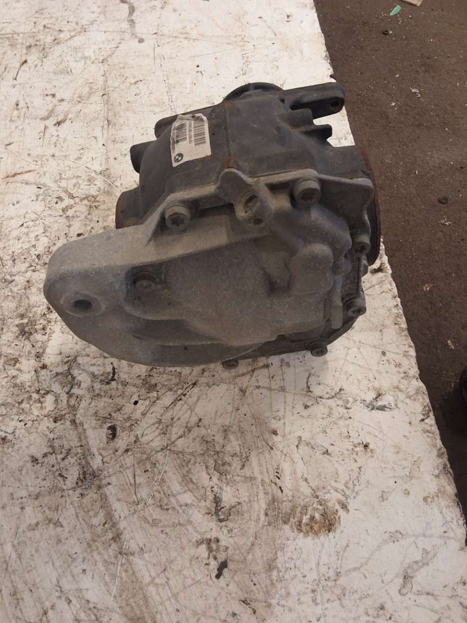 Kardang klokke bak til BMW X3 2010-2017 (F25) (F25) (BMW|33 10 7 592 014|)