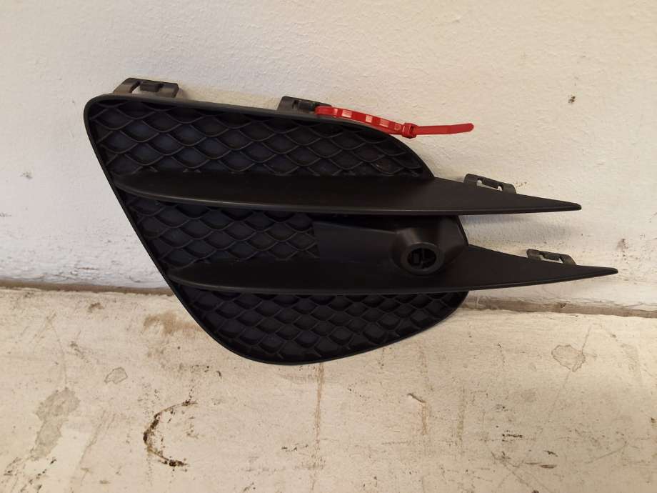 Grill venstre til Mercedes GLC 2015-2022 (X253) (X253) (MERCEDES|A 253 885 35 00|)