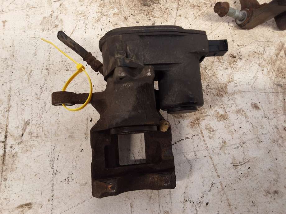 Bremsecaliper venstre bak til Hyundai Ioniq Electric 2016-2019 (Fase 1)  (HYUNDAI|58210G7400|)