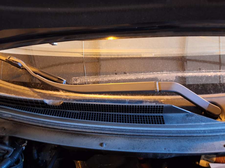 Viskerarmer frontrute til Mitsubishi Outlander, 2015-->> (Type III, Fase 2)  (MITSUBISHI|)