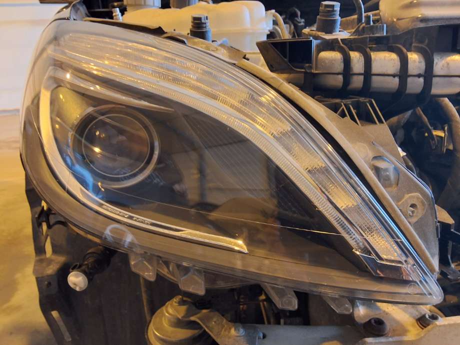 Frontlykt høyre halogen til Mercedes B-Klasse, 2011-2018 (W246) (W246) (MERCEDES|)