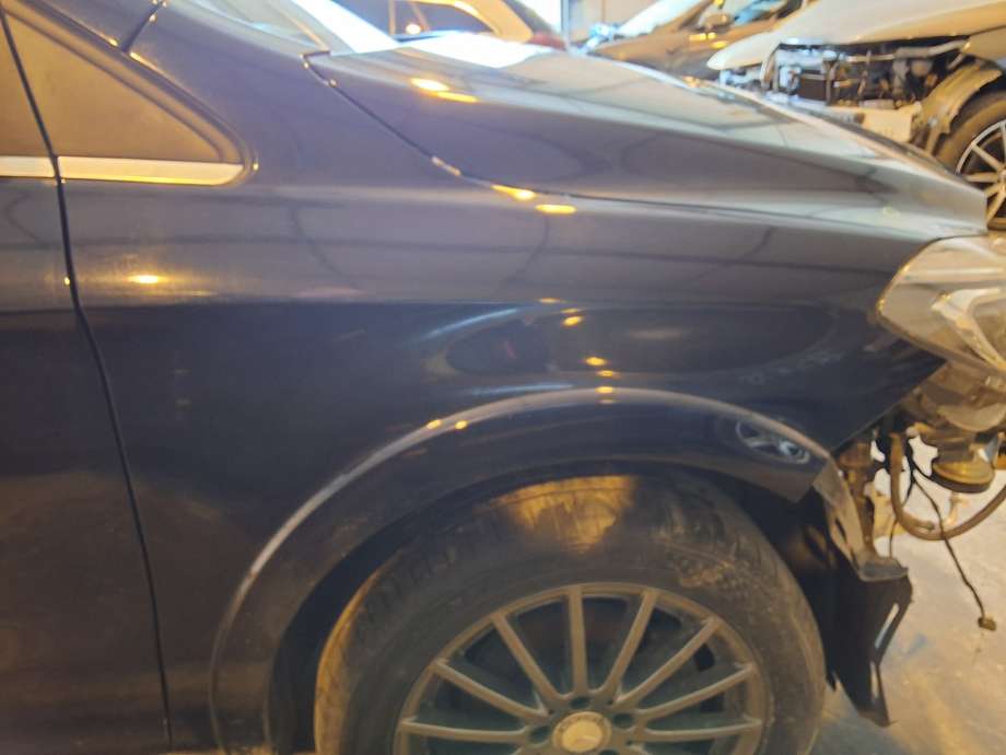 Skjerm høyre foran til Mercedes B-Klasse, 2011-2018 (W246) (W246) (MERCEDES|)