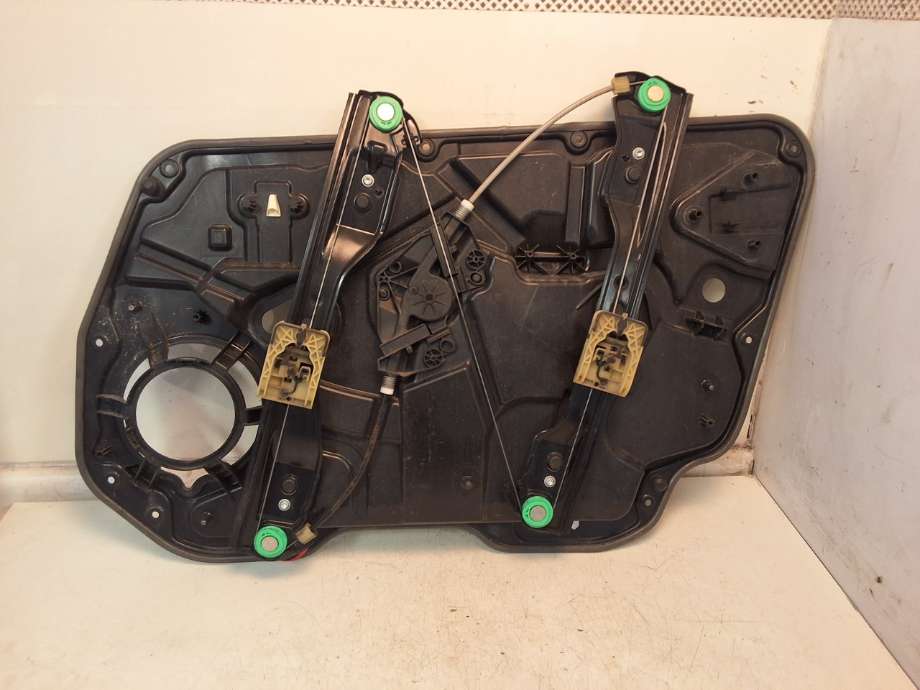 Ruteheis til Volvo V60/V60 CC 2013-2018 (Type I, Fase 2) (VOLVO|31440785|)