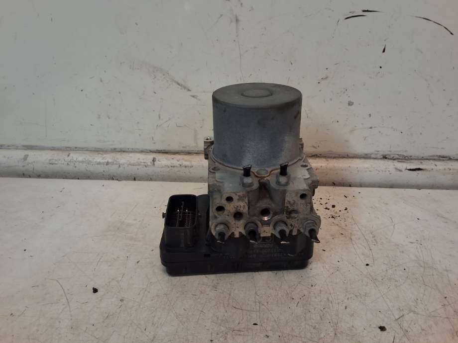 ABS sentral til Toyota RAV4 2013-2015 (Type IV, Fase 1) (TOYOTA|4405042671|)