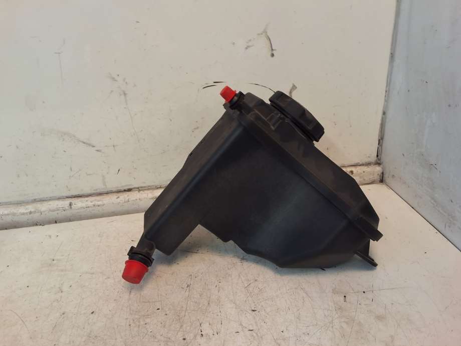 Ekspansjonstank til BMW 3-Serie 2005-2011 (E90/E91/E92/E93) (E90/E91/E92/E93) (BMW|17 13 8 570 079|)