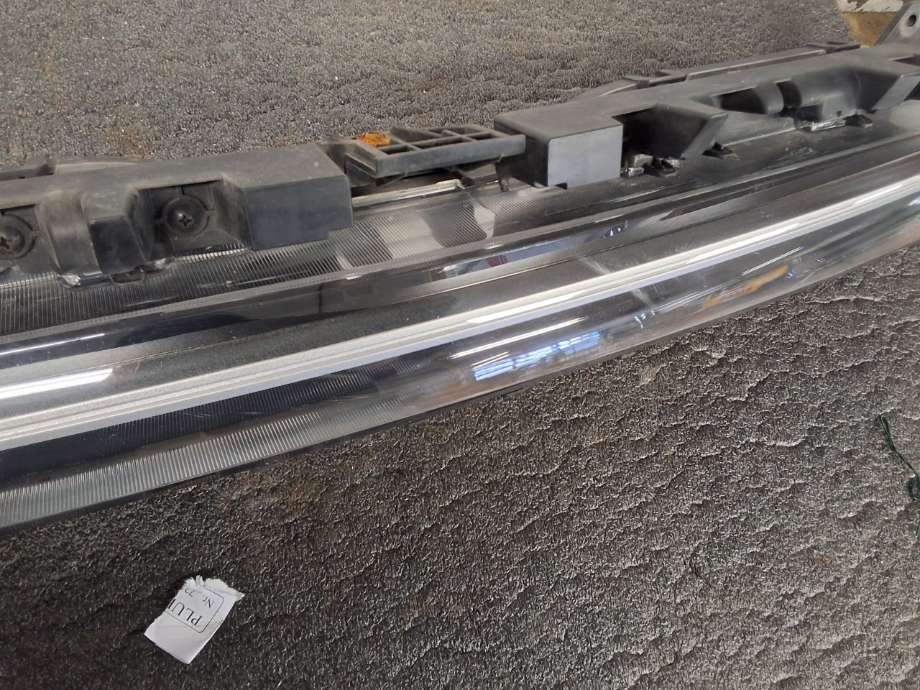 Grill midt til Kia e-Soul 2019-->> (Type III)  (KIA|92209K 0000|)