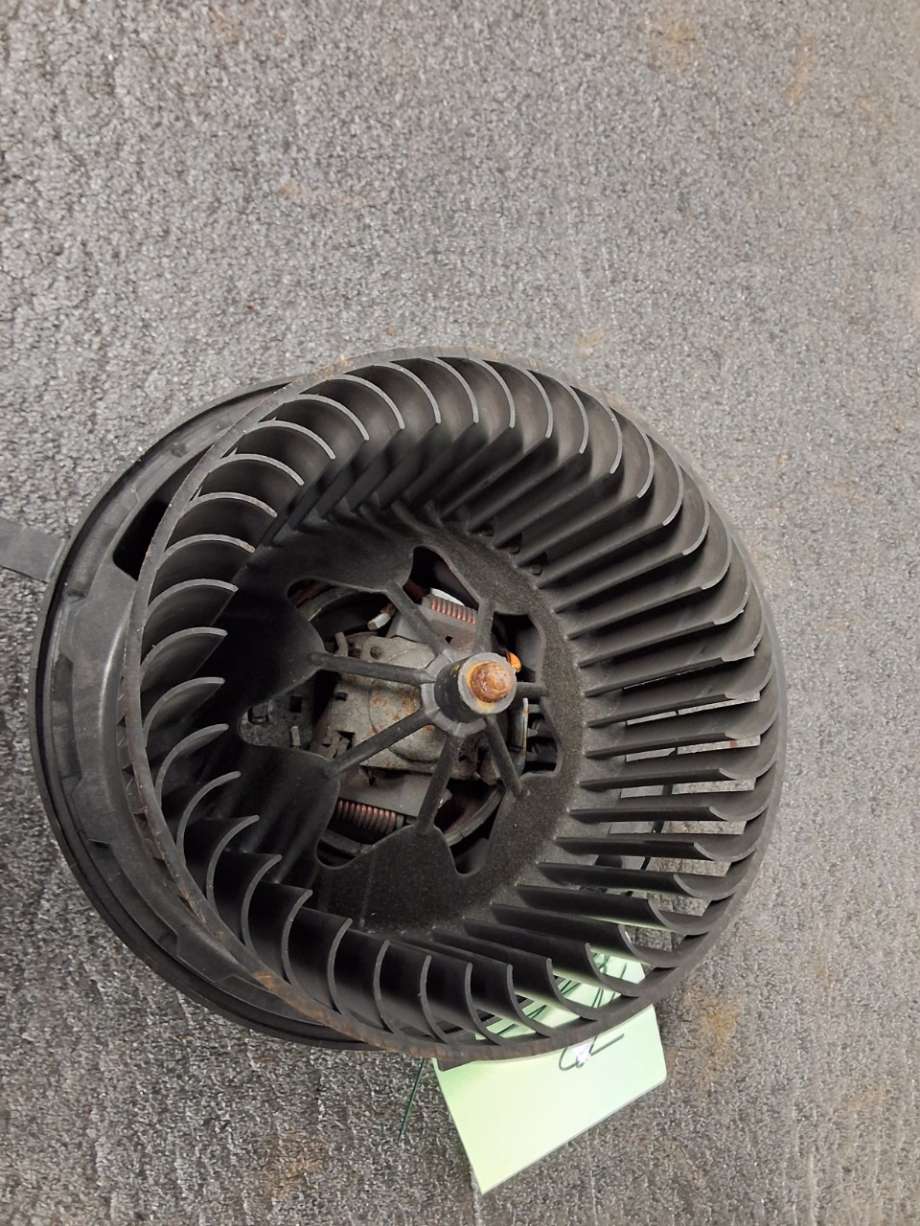 Varmeapparat motor til BMW 1-Serie 2004-2011 (E81/E82/E87/E88) (E81/E82/E87/E88) (BMW|64 11 9 227 670|)
