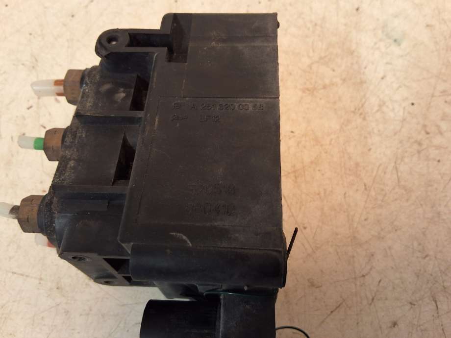 Diverse deler til Mercedes GL 2006-2012 (X164) (X164) (MERCEDES|A 212 320 03 58|)