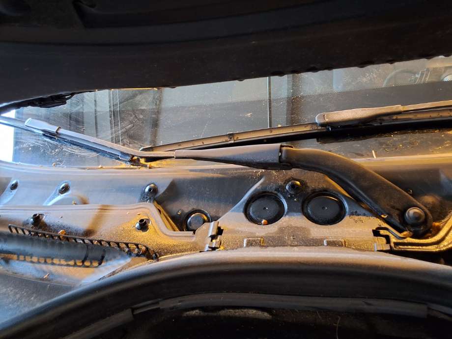 Viskerarmer frontrute til BMW 3-Serie 2012-2018 (F30/F31/F34) (F30/F31/F34) (BMW|)