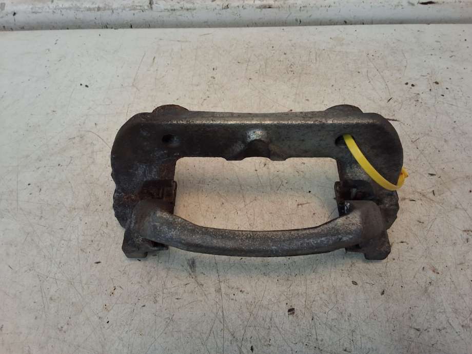 Bremsecaliper brakett til Toyota Camry 2019-->> (TOYOTA|4782210030|)