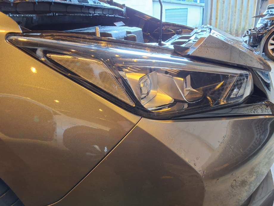 Frontlykt høyre halogen til Nissan Leaf 2018-->> (Type II)  (NISSAN|260105SH5A|)