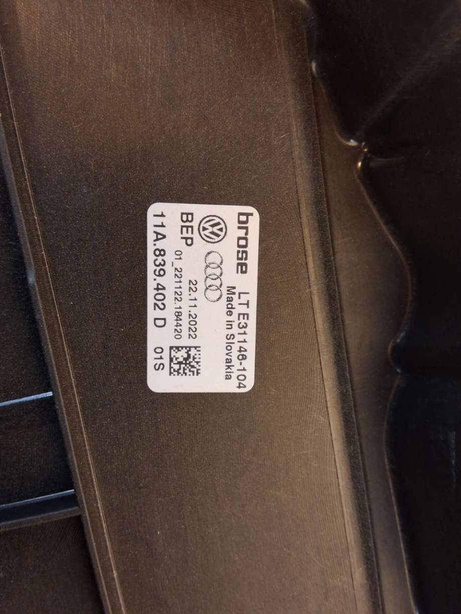 Ruteheis til VW ID.4 2020-->> (VOLKSWAGEN|11A 839 462 B|)