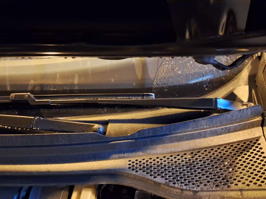 Viskerarmer frontrute til VW ID.4 2020-->> (VOLKSWAGEN|11B 955 409|)