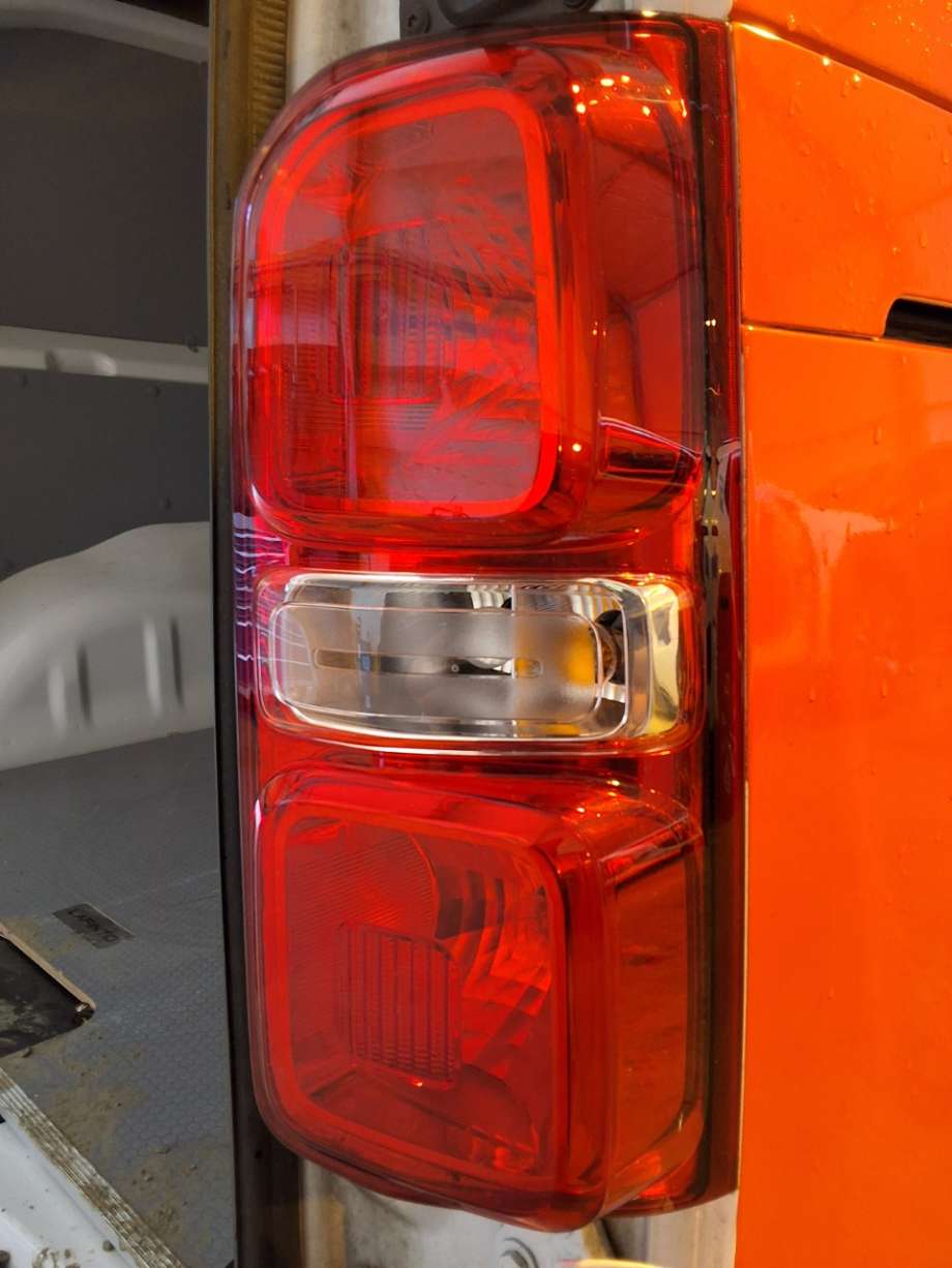 Baklykt høyre til Opel Vivaro C 2020-->>  (OPEL|98 082 430 80|)