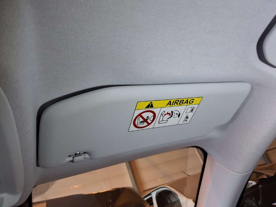 Solskjerm til Peugeot 208, 2019-->> (Type II)  (PEUGEOT|)