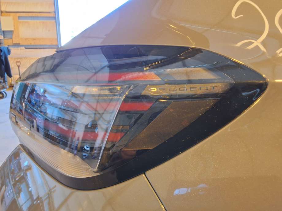Baklykt høyre til Peugeot 208 2019-->> (Type II)  (PEUGEOT|)