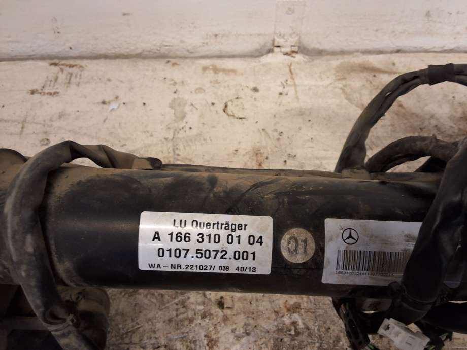Hengerfeste til Mercedes ML 2011-2015 (Fase 1) (W166) (W166) (MERCEDES|A 166 310 01 04|A 166 310 02 04|)