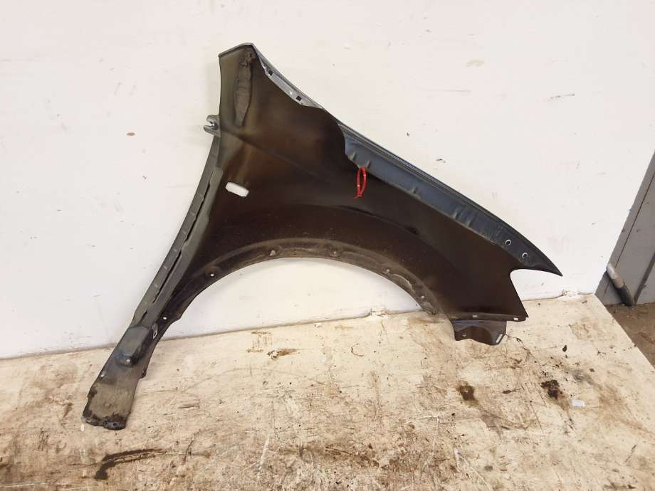 Skjerm venstre foran til Nissan Qashqai 2010-2014 (Type I, Fase 2)  (NISSAN|F3101BR0MA|)