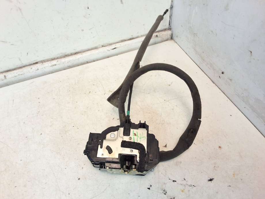 Låsekasse høyre bak til Nissan Qashqai 2010-2014 (Type I, Fase 2)  (NISSAN|82500JD90B|)