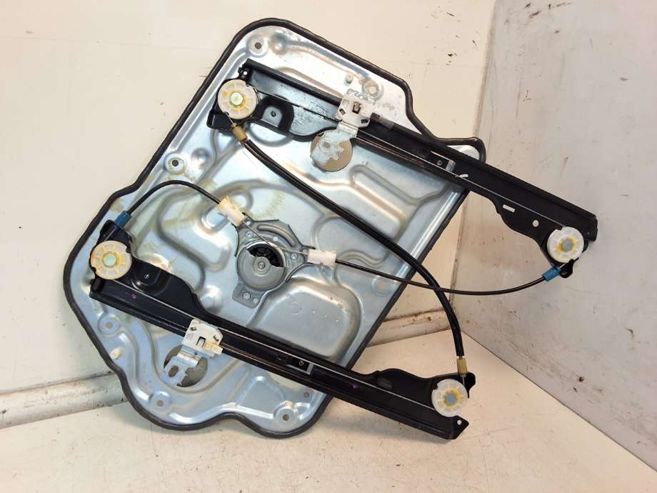 Ruteheis høyre foran til Nissan Qashqai 2010-2014 (Type I, Fase 2) (NISSAN|80770JD00A|)