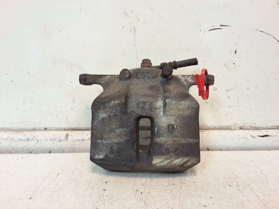 Bremsecaliper venstre foran til Nissan Qashqai 2010-2014 (Type I, Fase 2)  (NISSAN|41011JD00A|D1120JE00A|)