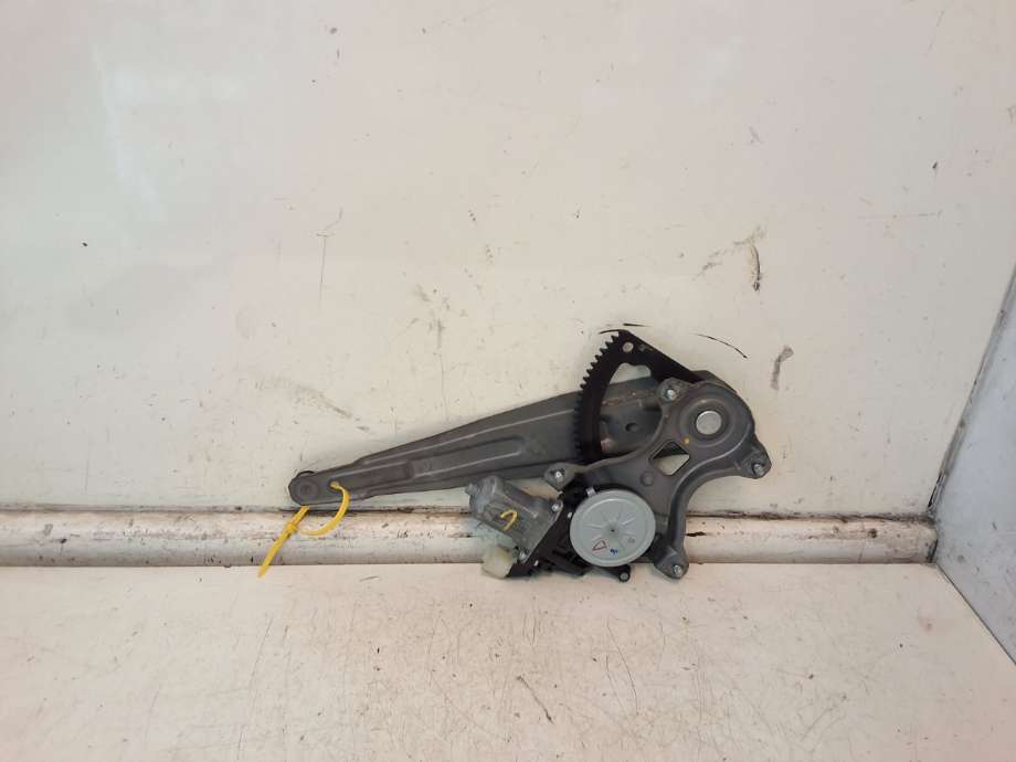 Ruteheis venstre bak til Hyundai i20 2009-2014 (Type I)  (HYUNDAI|83403 1J010|)