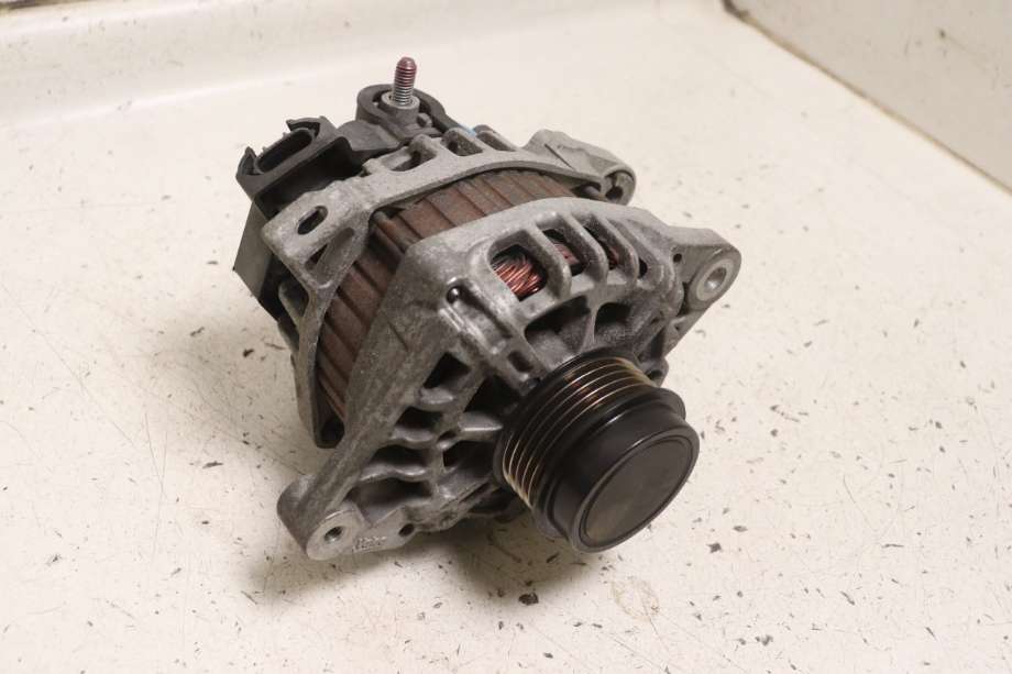 Dynamo til Hyundai i20 2009-2014 (Type I) (HYUNDAI|37300 03600|)