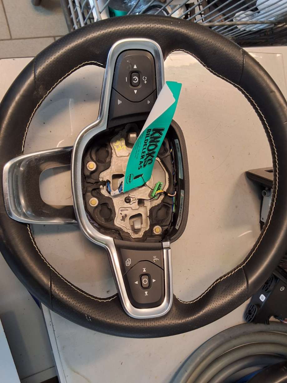 Ratt til Volvo XC40, 2018-2024  (VOLVO|32288652)