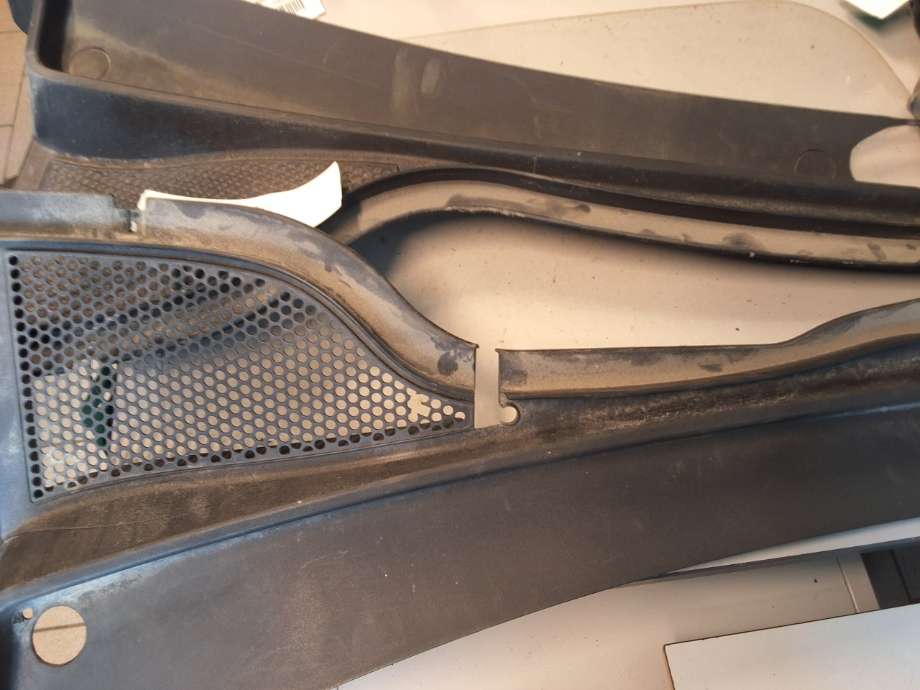 Deksel til VW Tiguan, 2011-2016 (Type I, Fase 2)  (VOLKSWAGEN|5N1 819 404 A)