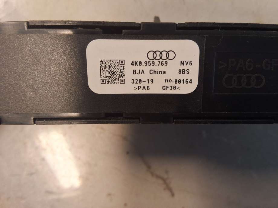 Bryterpanel førersete til Audi e-tron 2018-->>  (AUDI|4K0 959 769|)