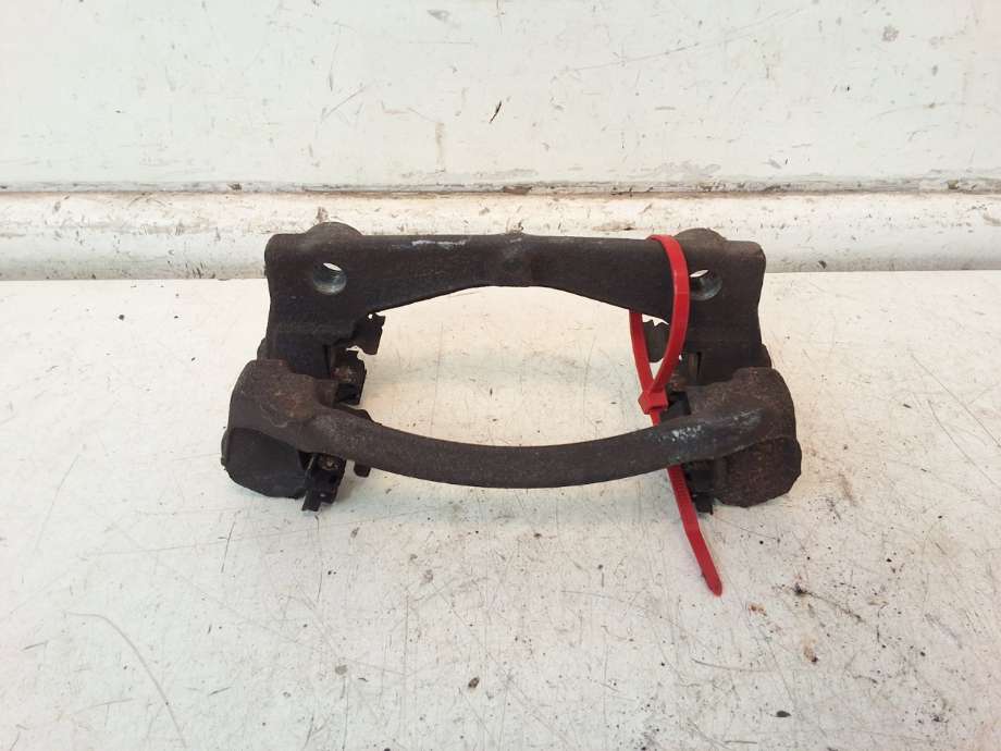 Bremsecaliper brakett til Ford F-150 Raptor, 2021-->> (P702) (P702) (FORD (US)|)