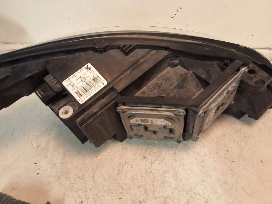 Frontlykt venstre halogen til Peugeot 308 2013-2021 (Type II)  (PEUGEOT|96 778 324 80|)