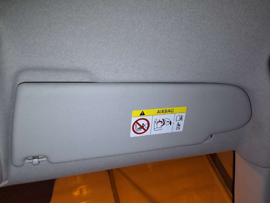 Solskjerm til VW Transporter / Caravelle, 2015-2019 (T6) (T6) (VOLKSWAGEN|7E5 857 552 H)