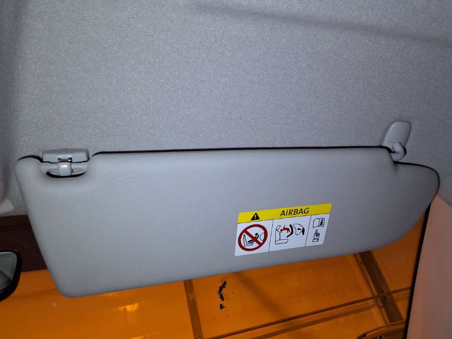 Solskjerm til VW Transporter / Caravelle 2015-2019 (T6) (T6) (VOLKSWAGEN|7E5 857 552 H|)
