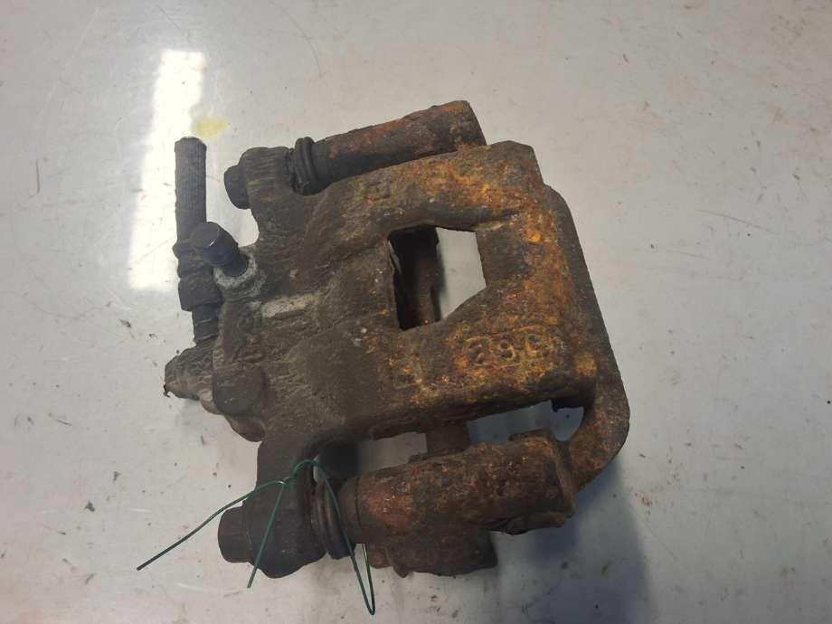 Bremsecaliper høyre bak til Nissan Qashqai, 2010-2014 (Type I, Fase 2) (NISSAN|)