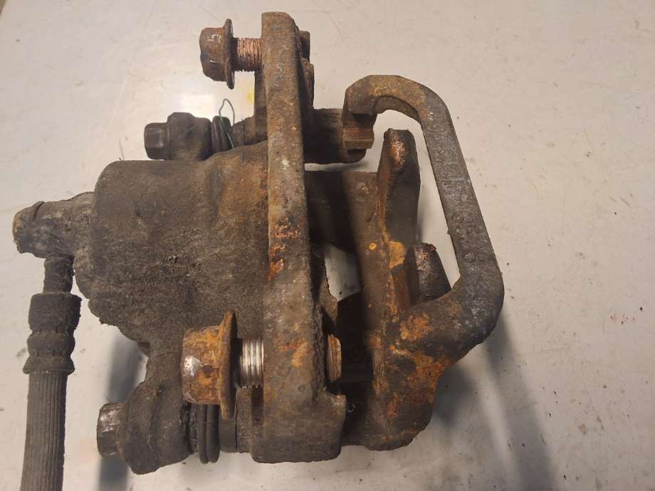 Bremsecaliper høyre bak til Nissan Qashqai 2010-2014 (Type I, Fase 2) (NISSAN|)
