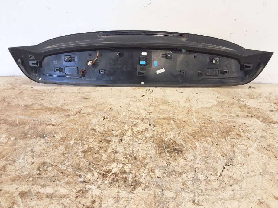 Spoiler bak til Audi A3 2012-2016 (Type III, Fase 1)  (AUDI|8V4 827 933 B|)