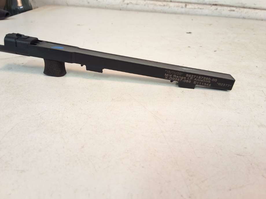 Antenne navigasjon til Peugeot 2008, 2019-->> (Type II)  (PEUGEOT|98 271 572 80)