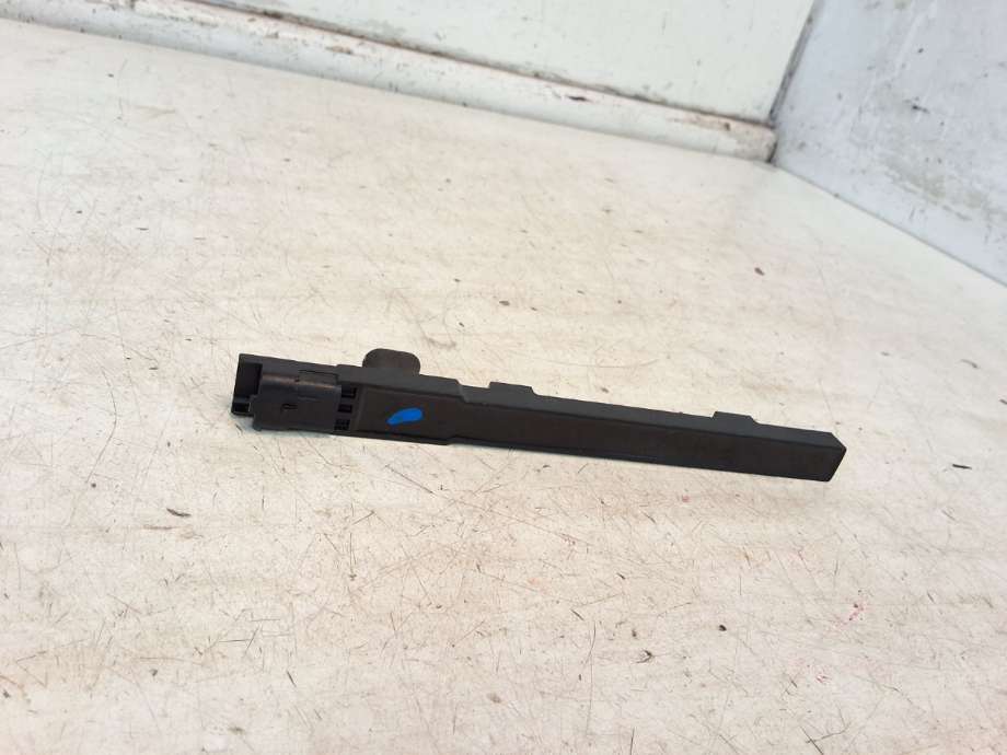 Antenne navigasjon til Peugeot 2008 2019-->> (Type II) (PEUGEOT|98 271 572 80|)