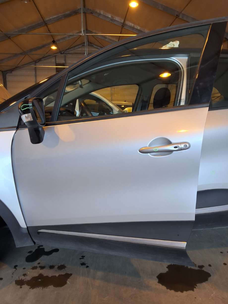 Dør venstre foran til Renault Captur, 2013-2020 (Type I)  (RENAULT|)