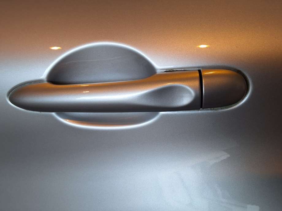 Dørhåndtak utv venstre bak til Renault Captur, 2013-2020 (Type I)  (RENAULT|)