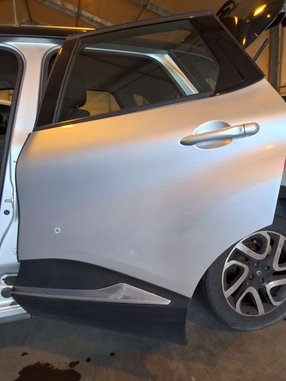 Dør venstre bak til Renault Captur, 2013-2020 (Type I)  (RENAULT|)