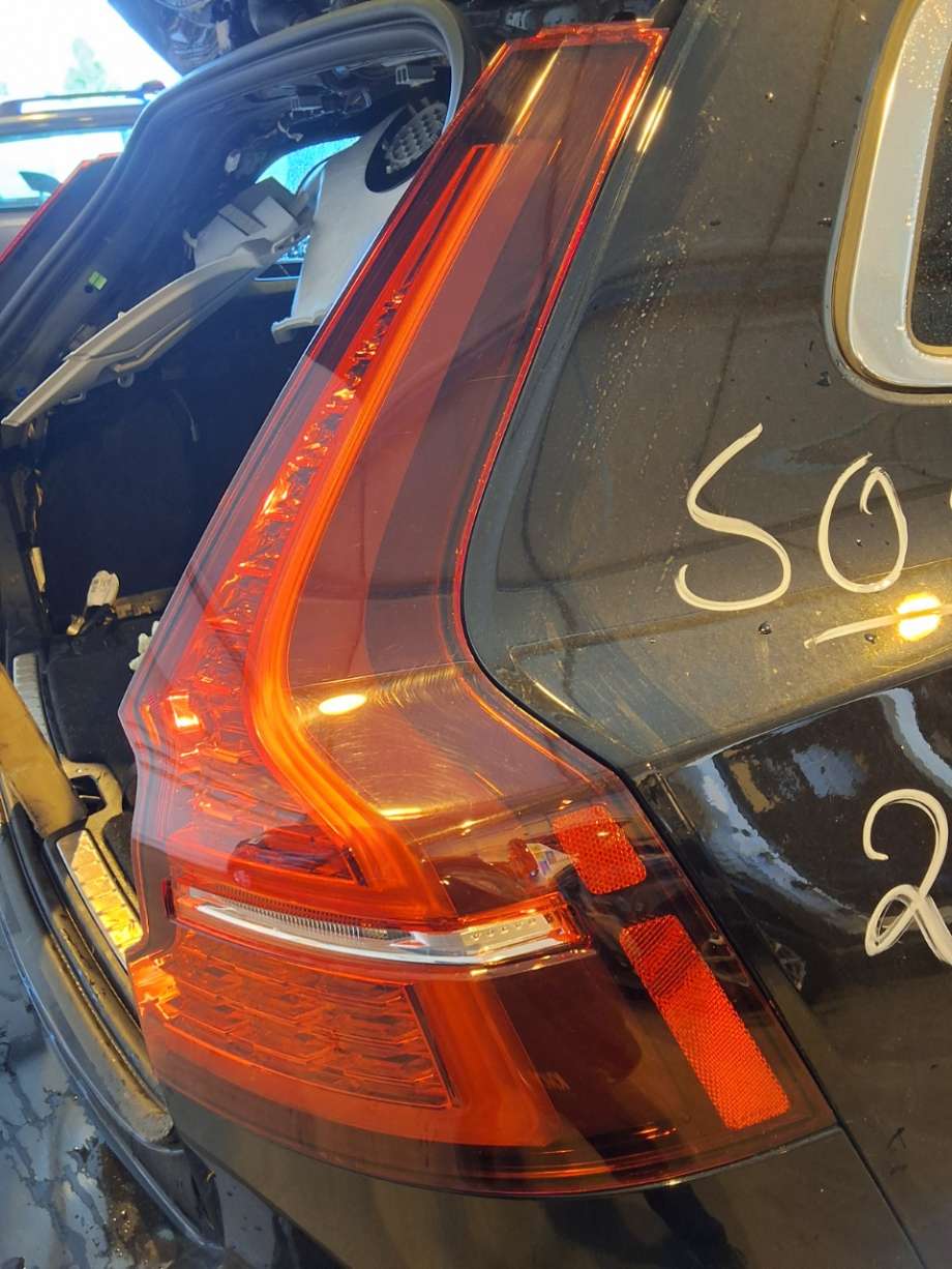 Baklykt høyre til Volvo V60 / V60 CC 2018-->> (Type II)  (VOLVO|)