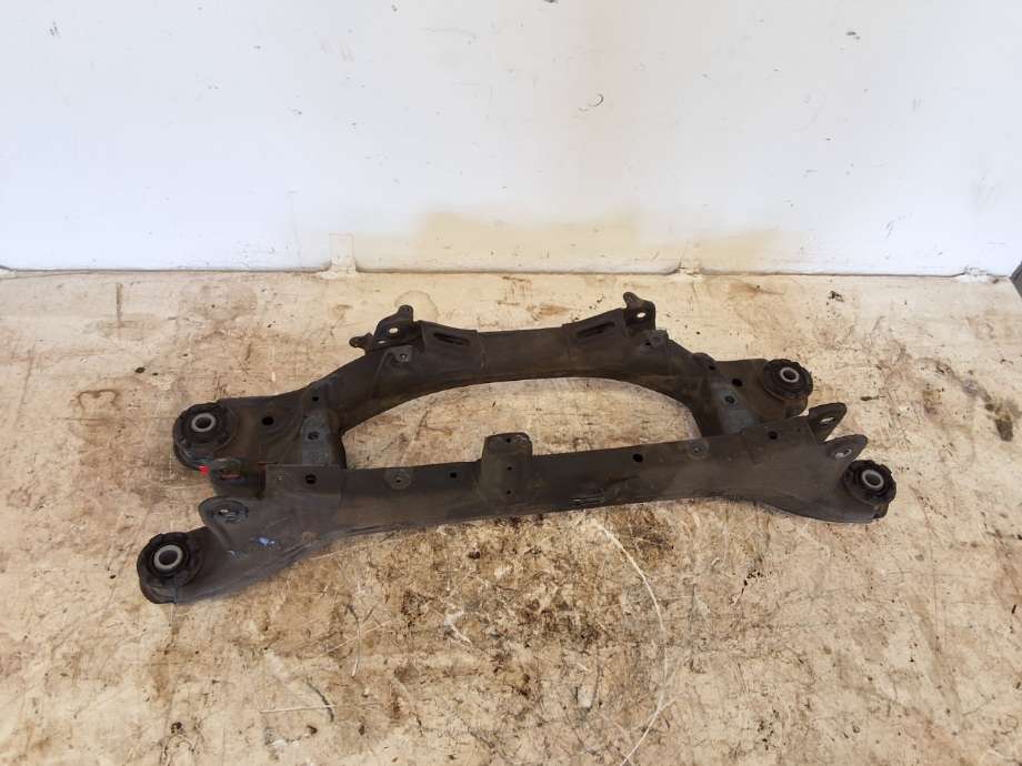 Travers bak til Toyota Auris, 2015-2019 (Type II, Fase 2)  (TOYOTA|)