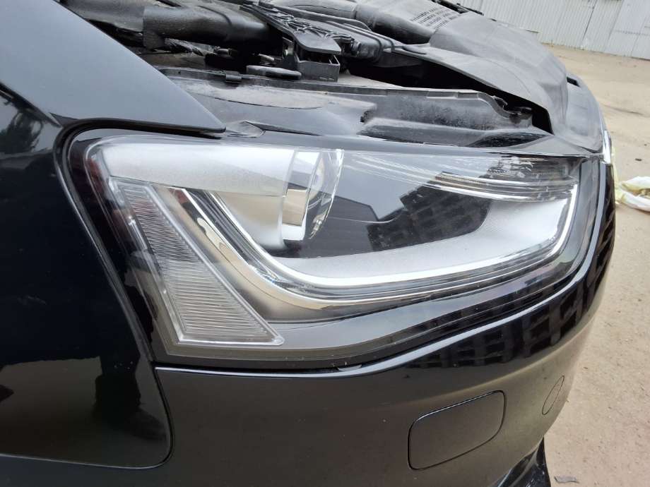 Frontlykt høyre halogen til Audi A4 2007-2014 (Type IV) (B8) (B8) (AUDI|8K0 941 044 C|)
