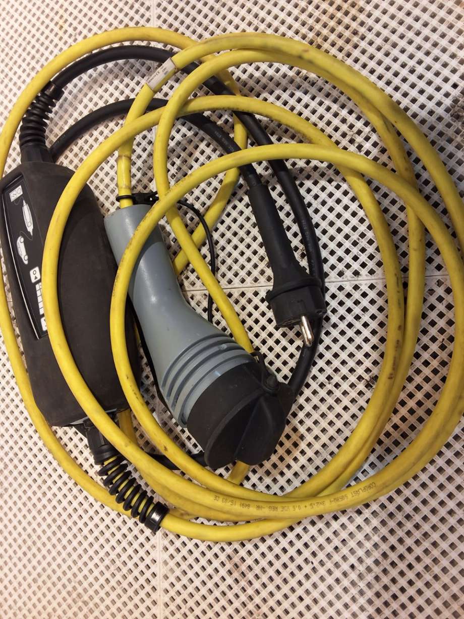 Batterilader kabel til VW e-Golf, 2014-2017 (Fase 1)  (VOLKSWAGEN|000 054 412)