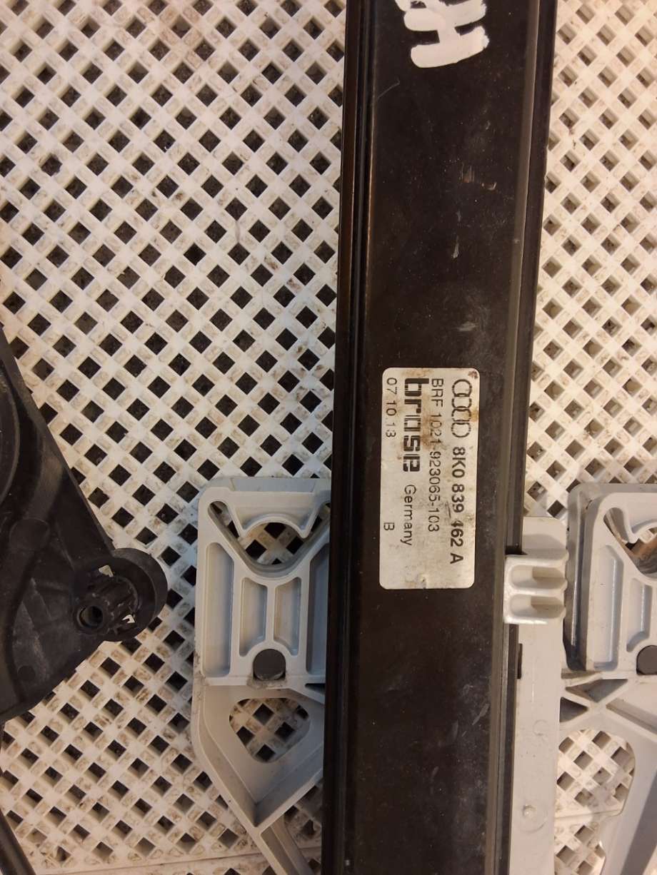 Ruteheis til Audi A4, 2007-2014 (Type IV) (B8) (B8) (AUDI|8K0 839 462 C)