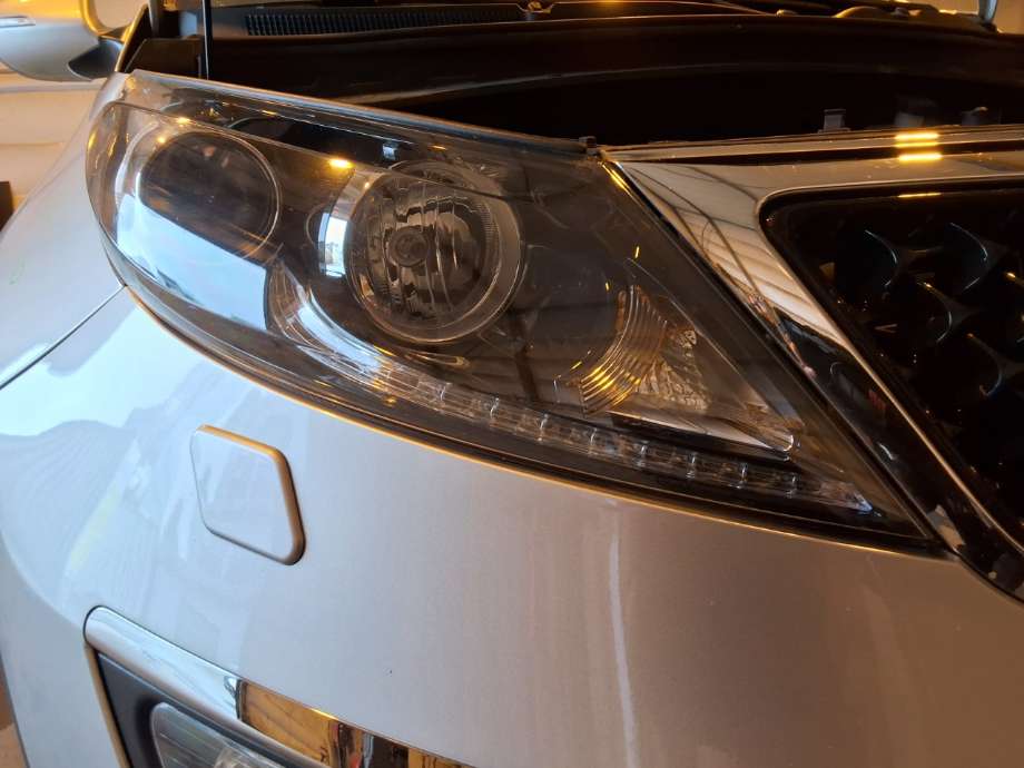 Frontlykt høyre halogen til Kia Sportage, 2010-2016 (Type III)  (KIA|)