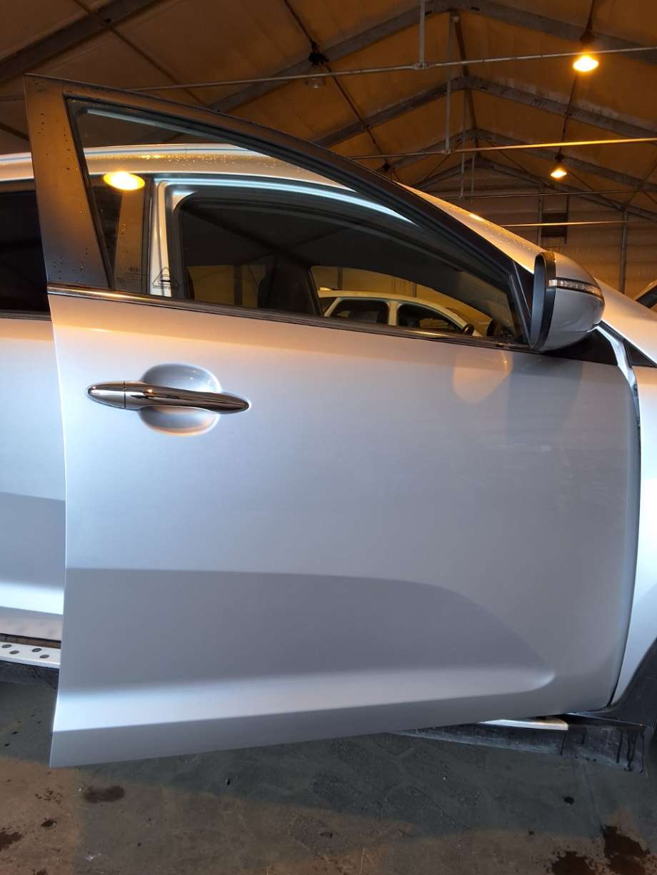 Dør høyre foran til Kia Sportage, 2010-2016 (Type III)  (KIA|)